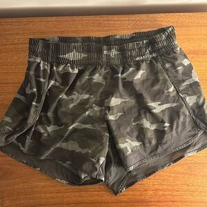Athleta Mesh Racer Run Short Camo